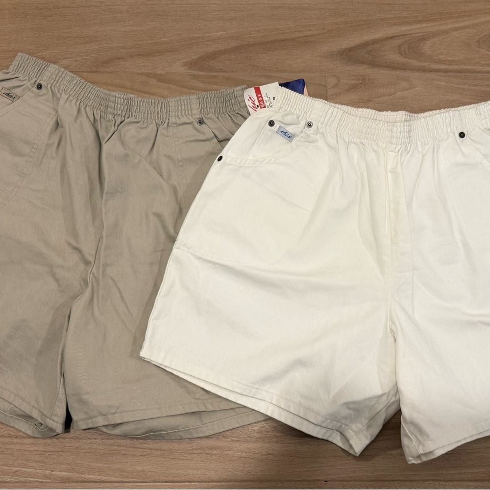2 Women’s Chic Shorts White and Tan Lightweight - Size 18 NWT